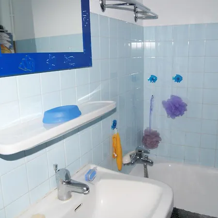Climatise Pour 4 Personnes A 500m De La - Fr-1-475-173 Saintes-Maries-de-la-Mer